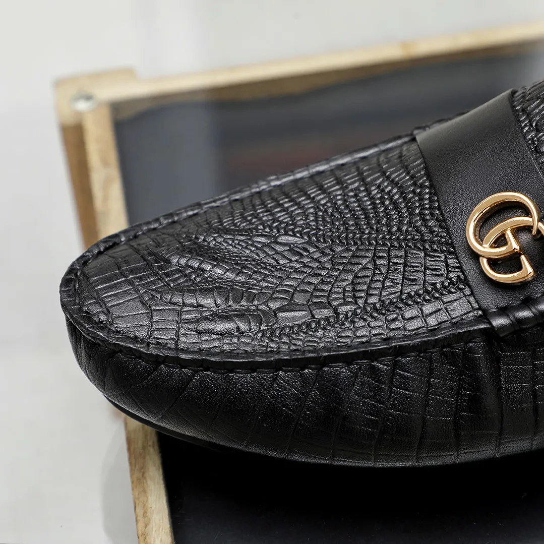 Men's shoes💰360💰🕷🕷️【 GUCCI 】Gucci's best-selling trendy men's casual slip-on shoes 🇨🇳Official website original 1:1 mold 💯Original quality, fine workmanship ☘Fashionable and versatile, perfect shape, comfortable on the feet 🍓Trendy men's recommended model, imported cowhide on the top layer 🎋High-quality pigskin lining, rubber wear-resistant and non-slip outsole, high-end atmosphere, worth owning 🍉Optional 38-44